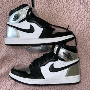Air Jordan Retro Hightop Metallic brand new WOMENS 8.5